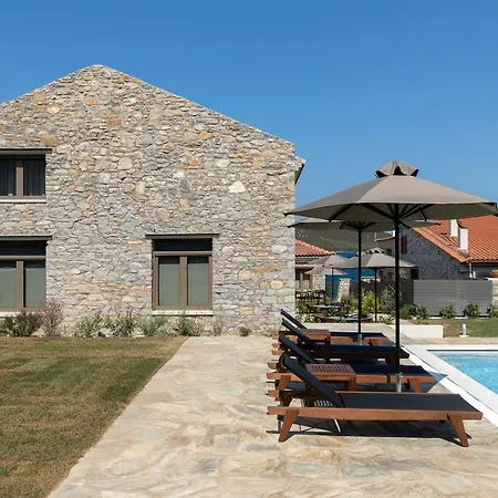 Lichnos Luxury Sourpi