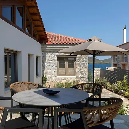 Lichnos Luxury بيت للعطل