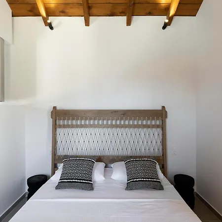 Ferienhaus Lichnos Luxury Sourpi