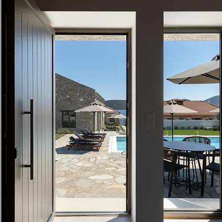 Lichnos Luxury * Sourpi