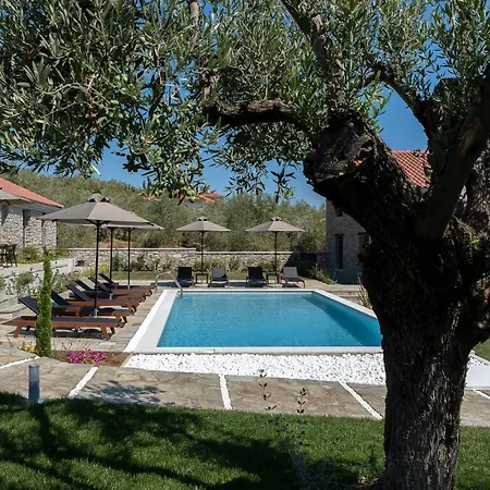 Ferienhaus Lichnos Luxury *