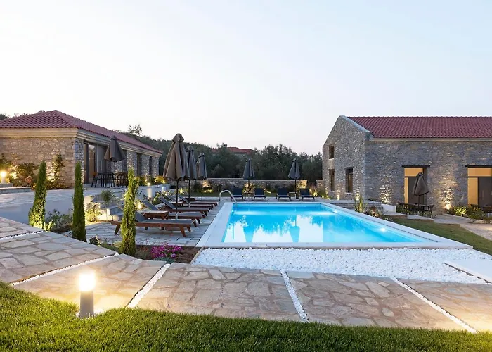 بيت للعطل Lichnos Luxury