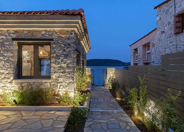 بيت للعطل Lichnos Luxury Sourpi